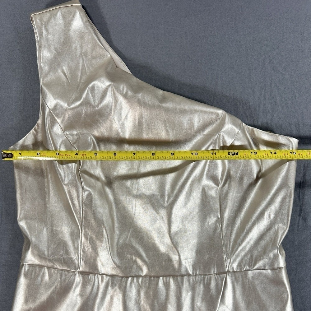 One-Shoulder Metallic Silver Romper - Picture 8 of 11
